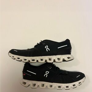 On Cloud Women sneakers 6.5